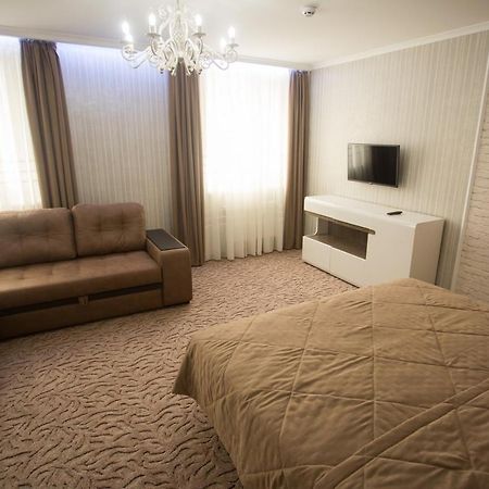 Port Royal Hotell Tulchyn Eksteriør bilde